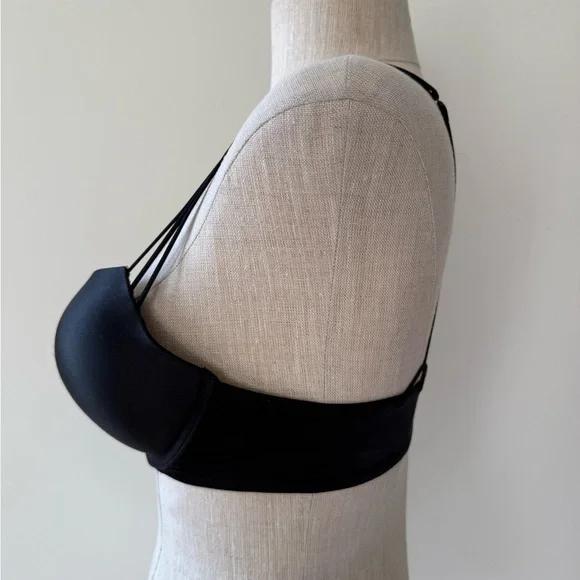 Victoria's Secret Bombshell Plunge Criss Cross Back Bra in Black - Picture 5 of 8